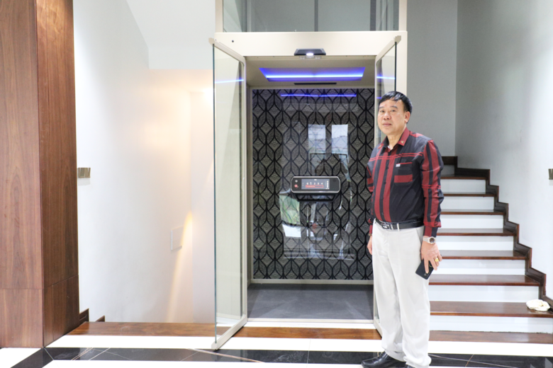 thang máy trục vít